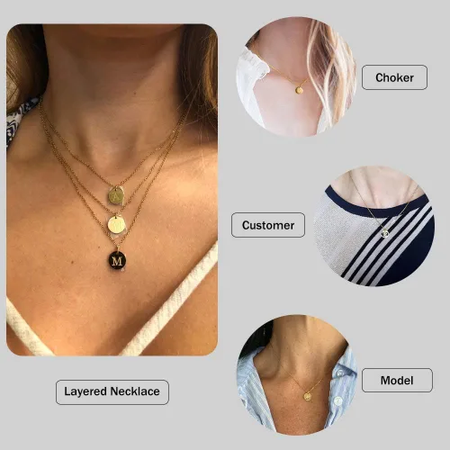 Vista 4 de Collar con inicial, chapado en oro de 14 quilates, disco redondo de doble cara, grabado con nombre con cadena ajustable y aretes