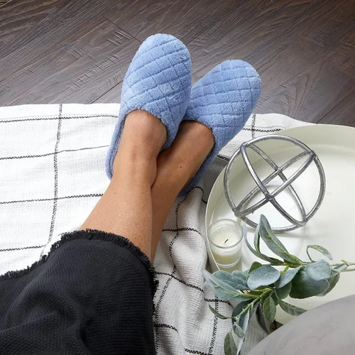 Vista 4 de Dearfoams - Pantuflas informales de felpa acolchada Leslie para mujeres - Azul