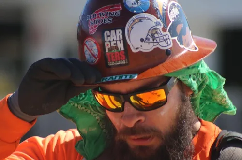 Vista 6 de BOMBER Tiger TR103-RM - Gafas de sol de seguridad con montura negra mate, lente de espejo rojo, lentes de sol de seguridad