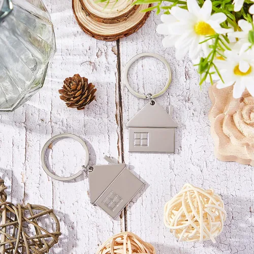 Vista 3 de Taiyin House Key Chain House Shaped Pendant Keychains Home Keychain Set Cute House with Window Key Charm Metal Keyring Gift