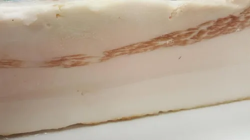 Vista 3 de Salón tradicional ruso, salón de estilo ucraniano, cerdo curado 1/2 libra Entregado fresco semanalmente NO MSG