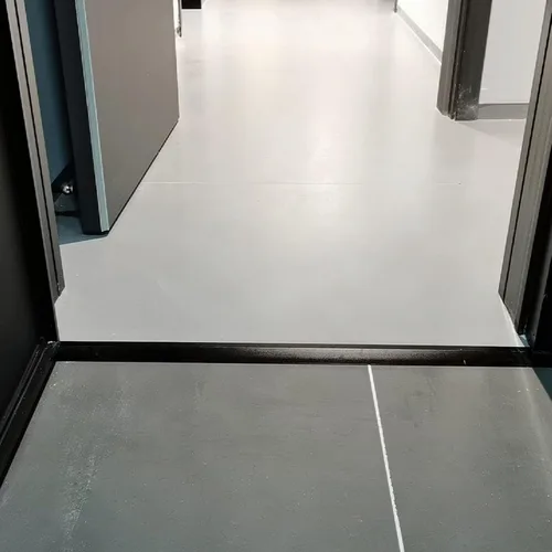 Vista 3 de Tira de transición de piso de puerta a madera, rampas de entrada para escalones de escaleras del hogar, reductor de umbrales de aluminio de 1.4 in