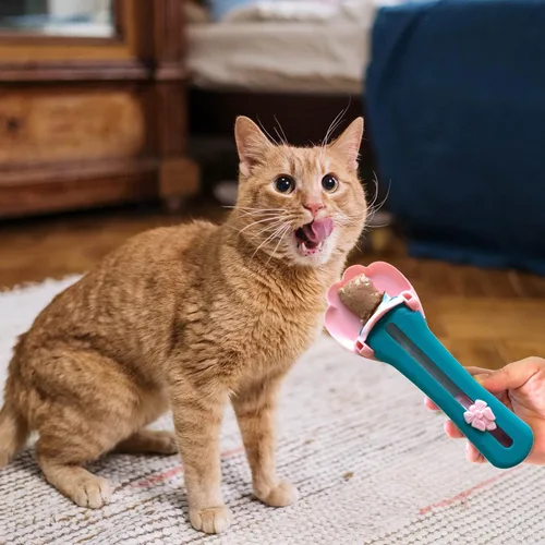 Vista 5 de TITA-DONG Cuchara exprimidora con forma de garra de gato, cuchara para lamer deliciosas, cuchara para comer alimentos húmedos para gatos, cuchara
