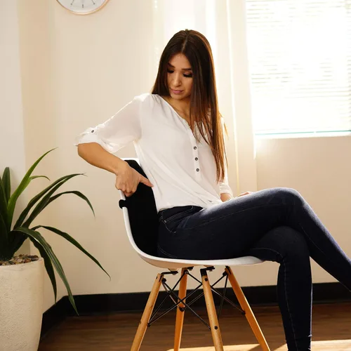 Vista 2 de Aurora Health & Beauty Cojín ortopédico de apoyo de espalda de espuma viscoelástica lumbar, 1.2 libras (AW205)