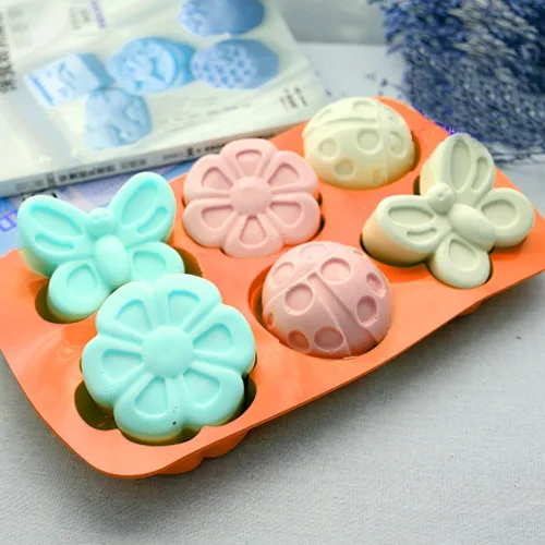 Vista 6 de SENHAI - 2 bandejas de silicona con forma de insecto, 6 cavidades 3D con forma de libélula mariposa mariquita moldes para hornear pasteles, jabón