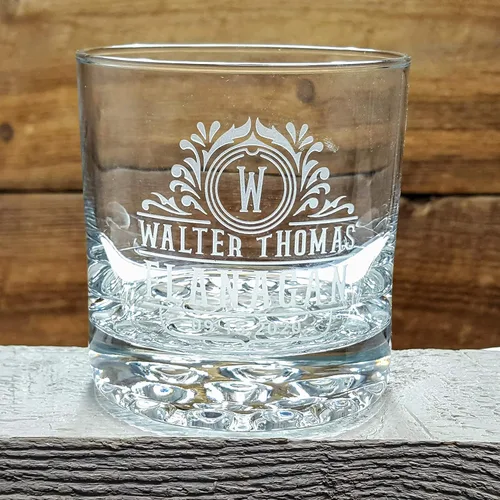 Vista 4 de Personalized Rock Whiskey 2x Glasses with Vintage Text Logo, Set of 2 glasses