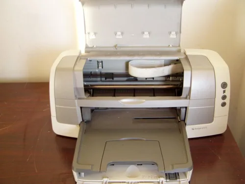 Vista 2 de Impresora a color HP DeskJet 6122