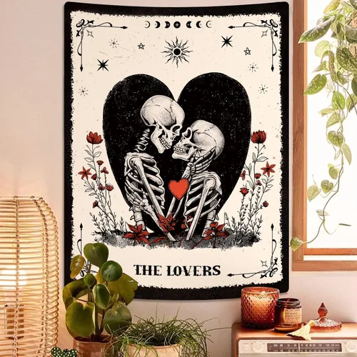 Vista 2 de ARTCREATOR The Lovers - Tapiz de calavera para colgar en la pared, tapiz de esqueleto blanco y negro, decoración de pared gótica vertical de bruja