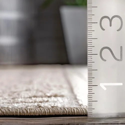 Vista 2 de nuLOOM Kamryn - Alfombra tribal texturizada para interiores y exteriores, 4 x 6 pies, beige, rectangular, 0.3 pulgadas de grosor