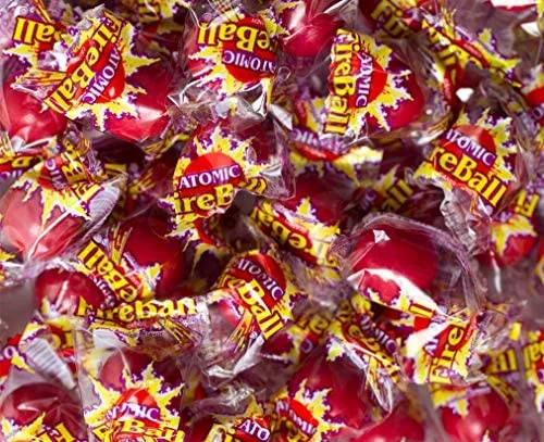 Vista 3 de ATOMIC FireBall Candy Jawbreakers, caliente, bolsa de 1 libra