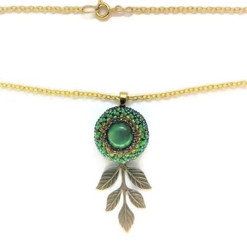 Beadwoven Round Pendant Purple AmethystGreen Fiber Glass, Antique Brass Branch The Desert Princess Necklace (Green Fiber glass stone)