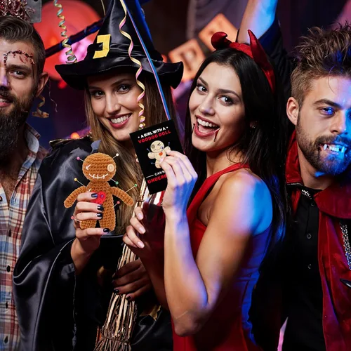 Vista 5 de Muñeca de vudú positiva graciosa hecha a mano de ganchillo rellena de peluche con tarjeta de afirmación de positividad para decoración de Halloween