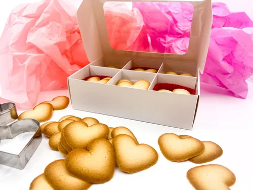 Vista 56 de 10 cajas de golosinas con ventana y divisores 9 compartimentos X-SMALL 5 x 5 x 1.57 pulgadas Cajas de dulces vacías para regalar, caja