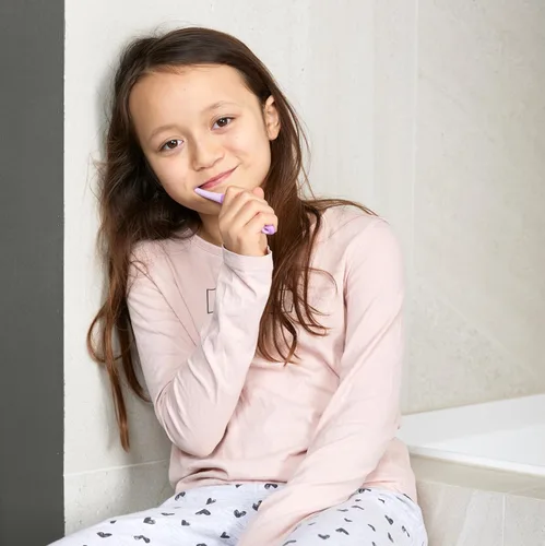 Vista 9 de Jordan* Step 3 Cepillo de dientes para niños, de 6 a 9 años, cerdas suaves, sin BPA, paquete de 4, azul y rosa