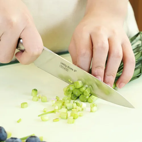 Vista 8 de TUO Cuchillo utilitario pequeño de 5 pulgadas, cuchillo multiusos de cocina, cuchillos de pelar de verduras y cuchilla de verduras, cuchillo de chef