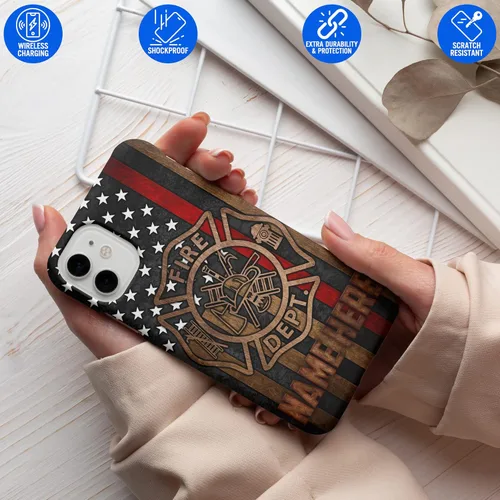 Vista 4 de Funda de teléfono personalizada con bandera estadounidense de madera, diseño de bombero de línea roja, diseño de bombero, regalo personalizado