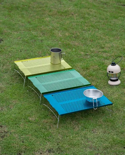 Vista 7 de iClimb Mini mesa plegable individual ultraligera y compacta para mochileros, camping, senderismo, playa, picnic (azul - S)