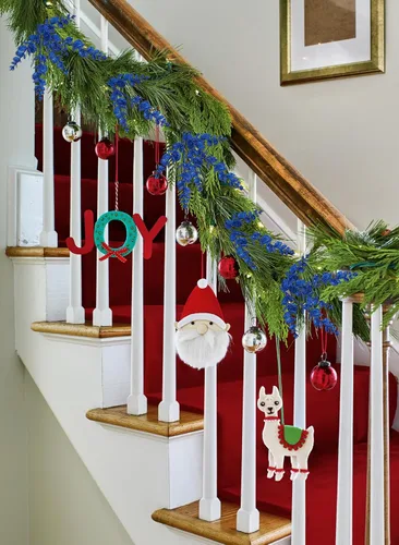 Vista 4 de Hollyone 20 piezas de ramas de eucalipto artificiales con purpurina para árbol de Navidad, ramas de eucalipto artificiales de 13 pulgadas, tallos