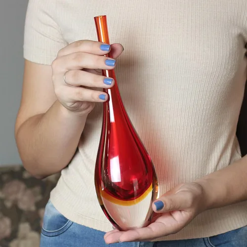 Vista 4 de Ca D Oro - Jarrón de cristal pequeño con forma de gota bicolor rojo/ámbar soplado a mano estilo Murano - Modelo Alto