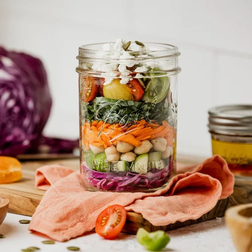 Vista 5 de Ball 8 tarros de vidrio transparente 16 oz. Tarros con tapas y bandas Pinta