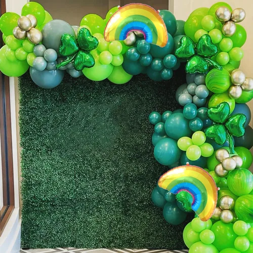 Vista 4 de Kit de guirnalda de arco de globos del día de San Patricio, globos verdes, trébol de la suerte, globos de papel de aluminio arcoíris para decoración