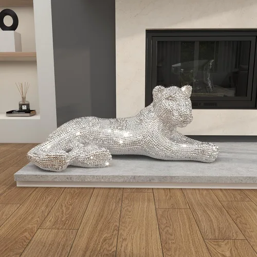 Vista 9 de Deco 79 Escultura de leopardo Polystone con exterior de diamante tallado facetado, 39 x 19 x 14 pulgadas, plata