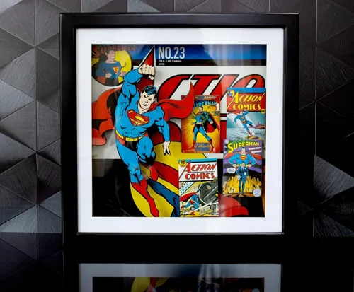 Vista 2 de DC Comics Superman #23 Wood Frame 3D Shadow Box Wall Art Display With Glass 14 x 14 Inches
