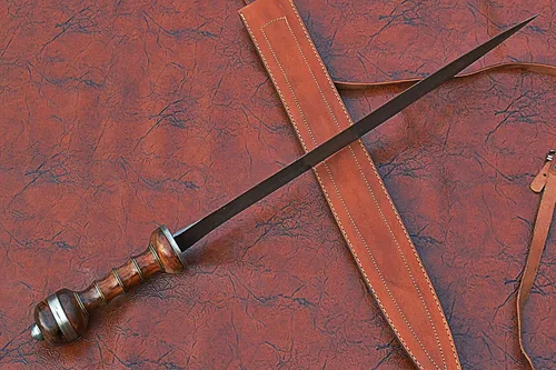 Vista 6 de Espada Maximus Gladuis de 29 pulgadas de largo, hoja de doble borde de acero de Damasco forjada a mano de 21 pulgadas, agarre de madera de nogal