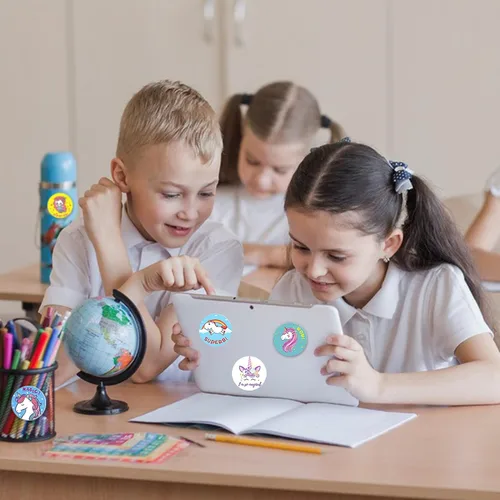 Vista 3 de 1000 calcomanías Unico, lindas calcomanías de unicornio, rollo de calcomanías de 1 pulgada, autoadhesivas, calcomanías para manualidades escolares