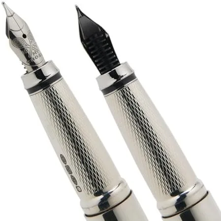 Vista 3 de Cross Townsend - Pluma estilográfica del Salón de la Fama del Tenis de edición limitada de plata de ley maciza