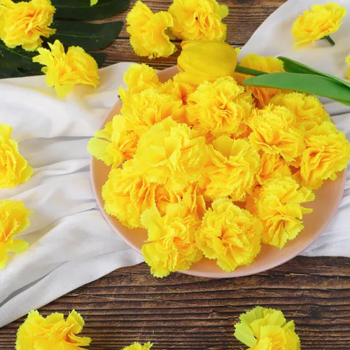 Vista 5 de DIYASY Flores de caléndula a granel, 50 piezas de caléndulas de seda artificial con tallos, cabezas de flores amarillas falsas para decoración