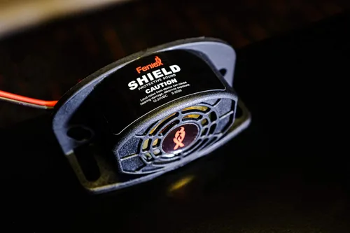 Vista 7 de Feniex Shield - Alarma de respaldo de 14 W, todo en uno, amplificador de sirena integrado, sistema compacto para aplicación de alerta inversa