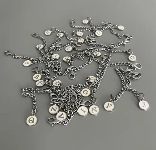 Vista 5 de Tovly Stanley Cup - 2 piezas de accesorios de letras con nombre de identificación inicial con mango personalizado para vaso Stanley