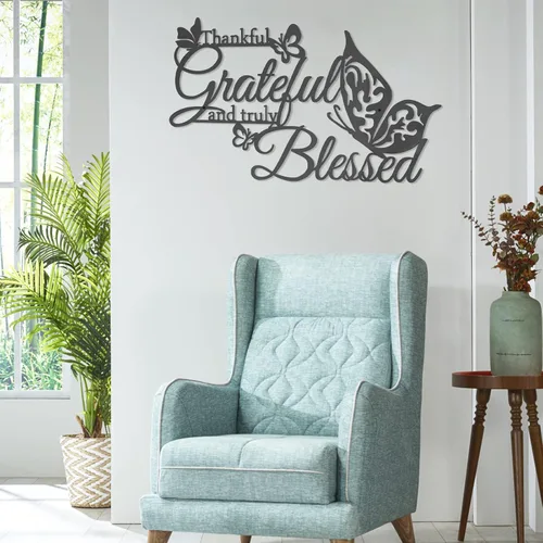 Vista 5 de Letrero de pared con texto en inglés «Thankful Grateful and Truly Blessed», decoración de pared colgante de metal negro con mariposas, letras