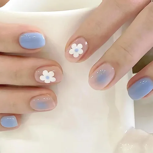 Lindas uñas postizas a presión de flores, uñas postizas cortas en forma de ataúd, uñas postizas de color liso azul, uñas acrílicas artificiales