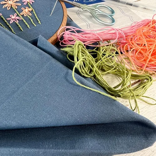 Vista 6 de Corte de tela de lino Threadart de 3 yardas, tela de lino de algodón de alta calidad para bordado, punto de cruz, ropa, lienzo, decoración del Negro