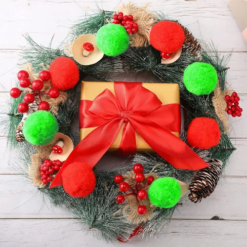 Vista 7 de WILLBOND 80 bolas de pompones para manualidades, de felpa esponjosa, disfraz de Navidad, decoración de Navidad, guirnalda de fieltro, bolas de Rojo