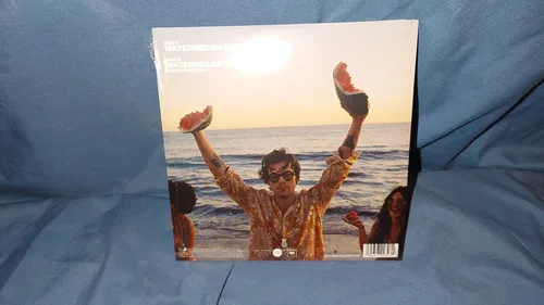 Vista 3 de Harry Styles - Watermelon Sugar 7" Black Colored Vinyl Single 3 Pictures Limited Edition