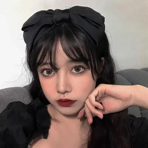 Vista 4 de AIUPUOC Diadema de lazo negro francés para niñas, diadema de nudo negro para cabello grueso para mujer, accesorios para el cabello, cinta de moda