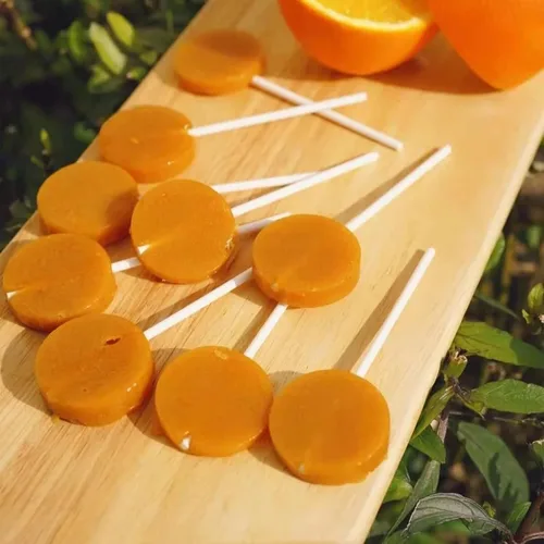 Vista 5 de Paquete de 3 moldes de silicona para piruletas con forma de remolino redondo con 50 palitos y bolsas de caramelo duro, herramienta para hornear