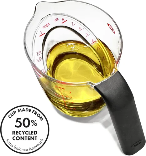 Vista 3 de OXO Good Grips - Taza medidora en ángulo de 1 taza