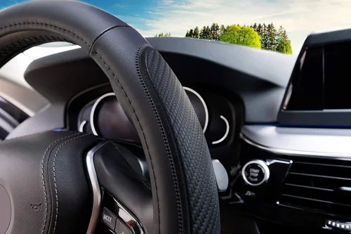 Vista 3 de Magnelex Funda para volante para automóvil de cuero de microfibra negra Universal 15 pulgadas.