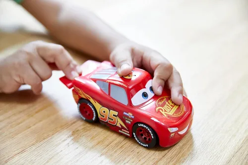 Vista 3 de Disney Cars Juguetes Turbo Racers Rayo McQueen