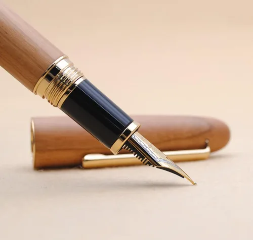 Vista 4 de JINHAO 9036 - Pluma estilográfica de madera natural hecha a mano (punta media de 0.028 in, madera de cerezo)