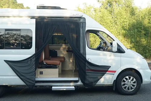 Vista 7 de Pantalla magnética para furgonetas de puerta corredera para caravanas Sprinter y otras autocaravanas, fácil de instalar, magnético en los cuatro