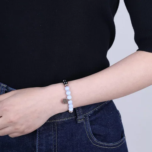 Vista 3 de COAI Pulsera de piedra turmalina negra con encanto de loto para mujer