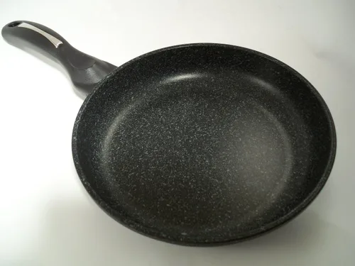 Vista 4 de Sartén antiadherente de aluminio fundido con revestimiento de mármol de cerámica, 9.4 in (9 1/2 pulgadas)
