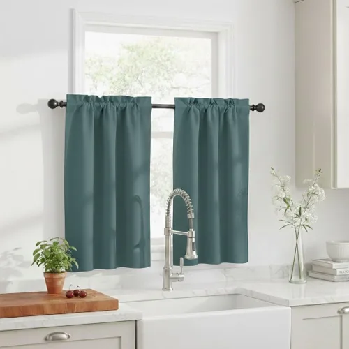 Vista 39 de NICETOWN Cortinas Opacas Cortas - Tratamiento de Ventana con Aislamiento Térmico, Niveles de Cortina Pequeños para Sala de Estar/Cocina, 2 Paneles