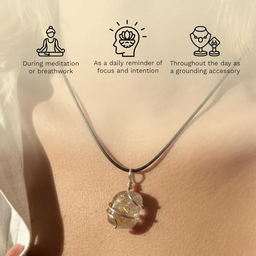 Vista 6 de AYANA - Collar de cuarzo rutilado dorado para mujer, hecho a mano, cristal de cuarzo de origen ético para equilibrio emocional y manifestación