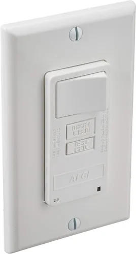 Vista 22 de Leviton SmartlockPro Interruptor con enchufe de doble polo receptáculo, AFTR1-E, 120.0 volts